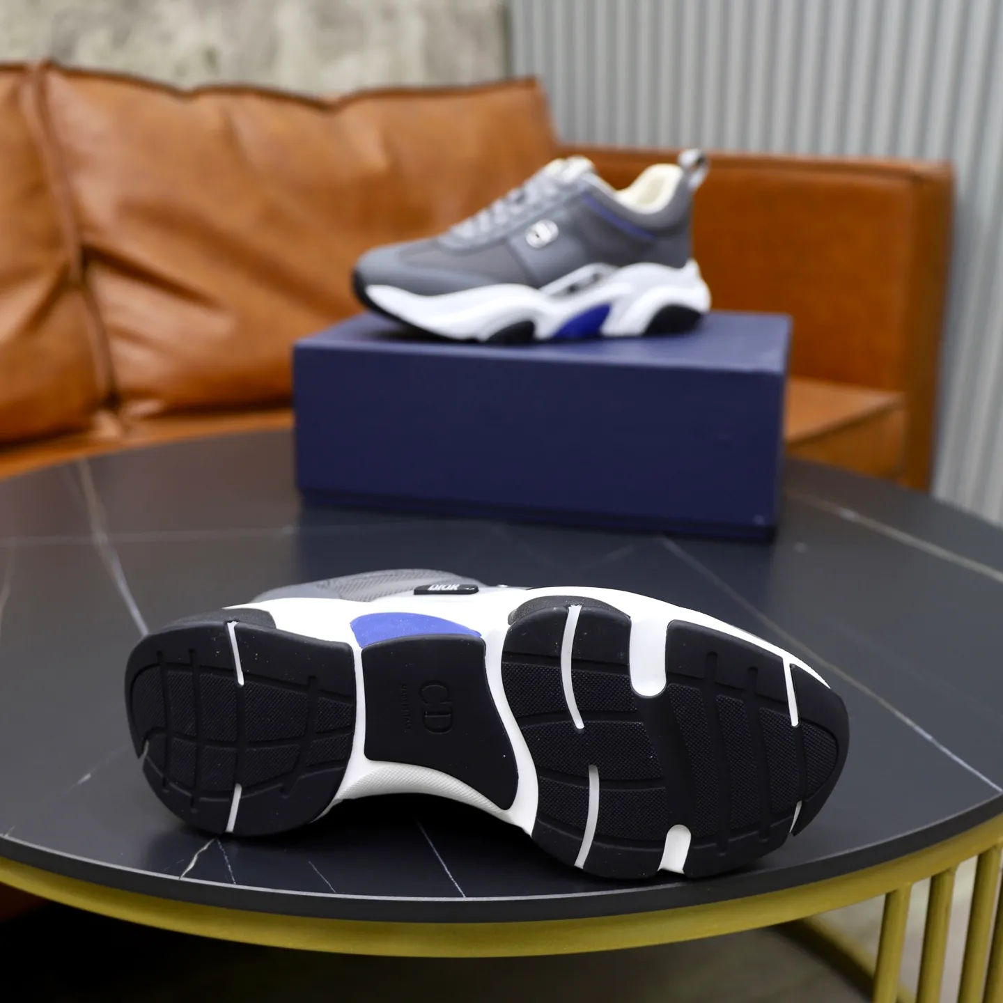Ex-factory price: 462💰🙅‍♂️🙅‍♂️🙅‍♂️ Brand: Dior DIOR Standard code: 38-44 (45 customized) Grade: Same as the official website Material: Original leather splicing Comfortable and breathable lining Original wear-resistant outsole Style category: Men's fashionable casual shoes Running sneakers Noble luxury brand elements Top luxury Color: actual picture color